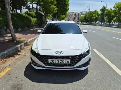 Hyundai Avante 2023, 71569 км, за 11655.92 USD