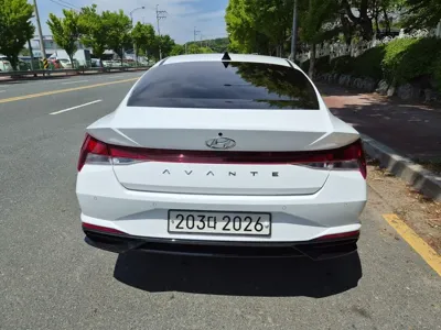 Hyundai Avante 2023, 71569 км, за 11655.92 USD