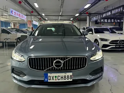 Volvo S90 2018, 69000 км, за 14684.82 USD