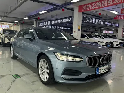 Volvo S90 2018, 69000 км, за 14684.82 USD
