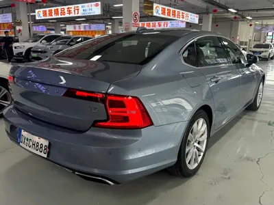 Volvo S90 2018, 69000 км, за 14684.82 USD - фото 7