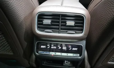 Mercedes-Benz GLE-Class 2022, 88643 км, за 42605.89 USD - фото 30