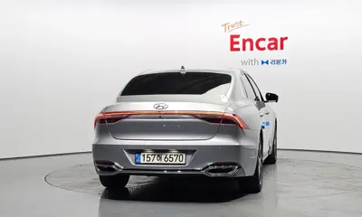Hyundai Grandeur 2021, 43465 км, за 17003.27 USD