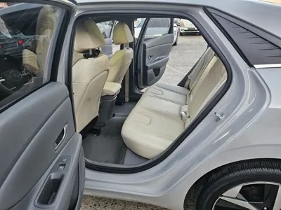 Hyundai Avante 2023, 47236 км, за 11554.74 USD - фото 9
