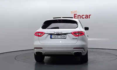 Maserati Levante 2017, 117167 км, за 18063.58 USD