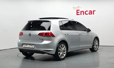 Volkswagen Golf 2014, 110740 км, за 5054.48 USD