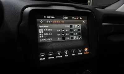 Jeep Renegade 2021, 34605 км, за 11809.11 USD - фото 17