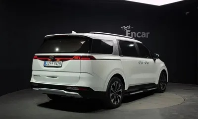 Kia Canival 2021, 77372 км, за 17184.34 USD