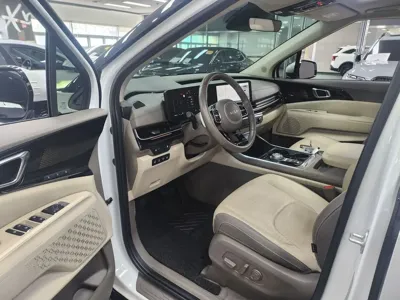 Kia Canival 2024, 49385 км, за 29349.57 USD - фото 16