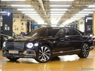 Bentley Flying Spur · 2023 год
