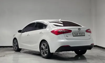 Kia K3 2013, 124900 км, за 3445.36 USD