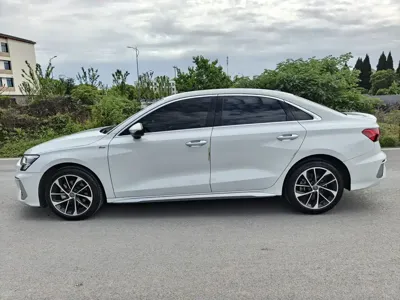 Audi A3 2022, 50000 км, за 12542.53 USD