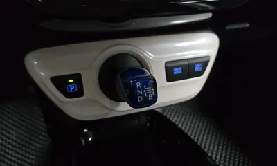Toyota Prius 2017, 122354 км, за 6301.69 USD - фото 9