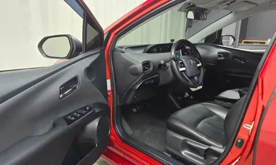 Toyota Prius 2017, 122354 км, за 6301.69 USD - фото 10