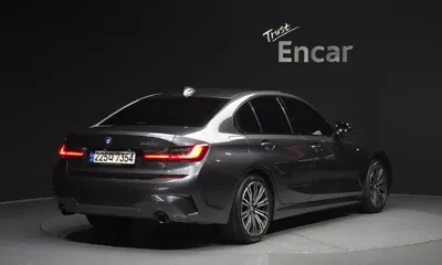 BMW 3-Series 2021, 117994 км, за 14977.21 USD
