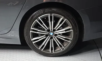 BMW 3-Series 2021, 117994 км, за 14977.21 USD