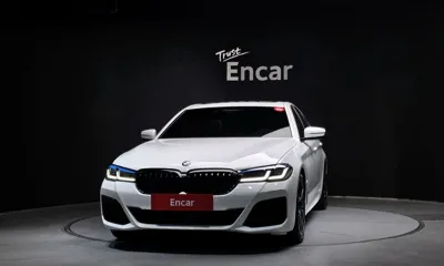 BMW 5-Series 2022, 37943 км, за 28873.99 USD