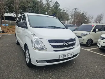 Hyundai Starex 2016, 54400 км, за 8325.07 USD