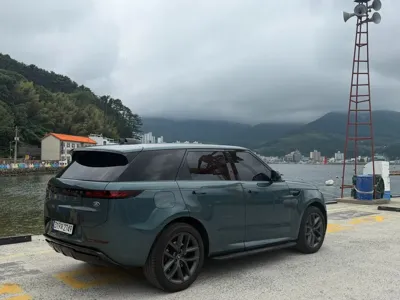 Land Rover Range Rover Sport · 2023 год