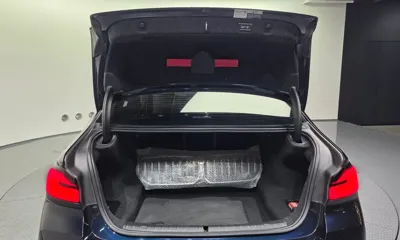BMW 5-Series 2021, 53654 км, за 24238.04 USD - фото 20