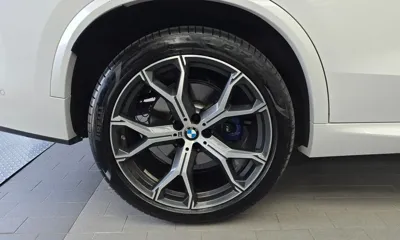 BMW X5 2024, 27995 км, за 69492.27 USD