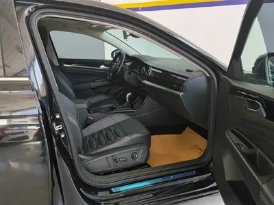 Volkswagen Passat 2020, 72200 км, за 13522.4 USD - фото 8
