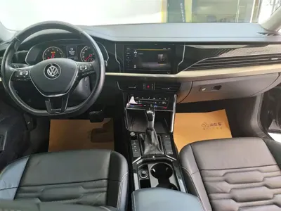 Volkswagen Passat 2020, 72200 км, за 13522.4 USD - фото 12