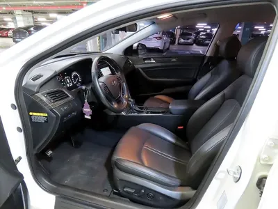 Hyundai Sonata 2015, 59036 км, за 6236.05 USD