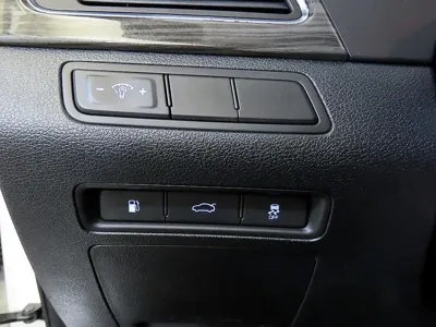 Hyundai Sonata 2015, 59036 км, за 6188.93 USD - фото 13