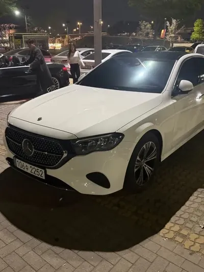 Mercedes-Benz E-Class 2025, 30000 км, за 17579.1 USD