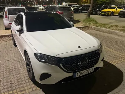 Mercedes-Benz E-Class 2025, 30000 км, за 17579.1 USD