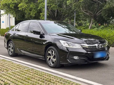 Honda Accord 2016, 129300 км, за 10378 USD