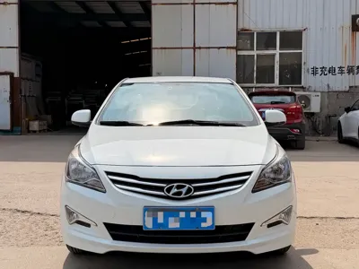 Hyundai Verna 2016, 79000 км, за 2714.44 USD