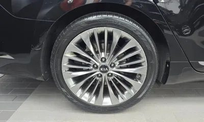 Kia K7 2017, 151517 км, за 6498.62 USD