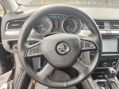 Skoda Superb 2015, 135000 км, за 3840.42 USD - фото 11