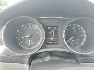 Skoda Superb 2015, 135000 км, за 3840.42 USD - фото 12