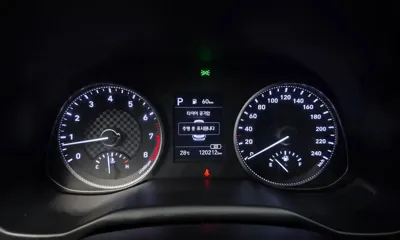 Hyundai Avante 2019, 120212 км, за 6892.48 USD - фото 8