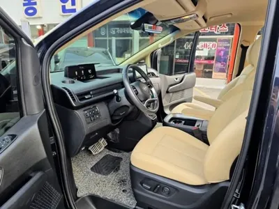 Hyundai Staria 2023, 42700 км, за 16607.59 USD - фото 7