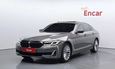 BMW 5-Series · 2021 год