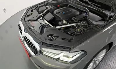BMW 5-Series 2021, 82998 км, за 18136.9 USD - фото 6