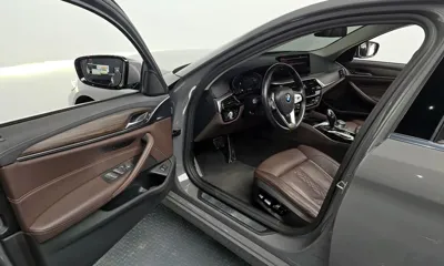 BMW 5-Series 2021, 82998 км, за 18136.9 USD - фото 10