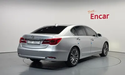 Honda Legend 2016, 204993 км, за 4588.42 USD