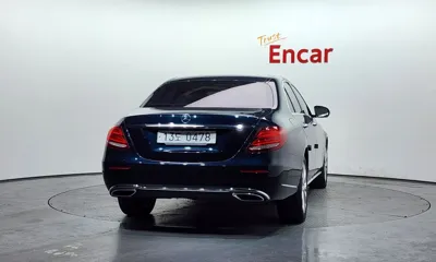 Mercedes-Benz E-Class 2017, 77029 км, за 14462.55 USD
