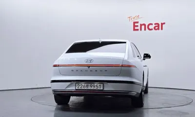 Hyundai Grandeur 2023, 69347 км, за 19079.24 USD