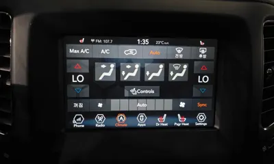 Jeep Compass 2018, 39212 км, за 9576.55 USD - фото 29