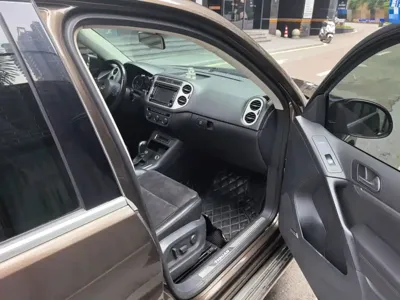 Volkswagen Tiguan 2014, 118100 км, за 5296.83 USD - фото 22