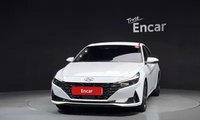 Hyundai Avante 2021, 61144 км, за 12275.17 USD
