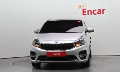 Kia Carens 2017, 133095 км, за 5665.17 USD