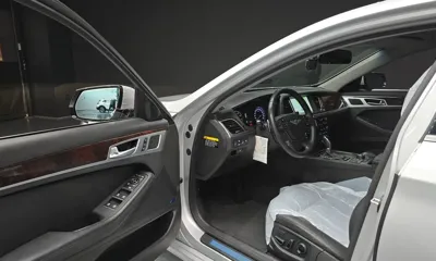 Hyundai Genesis 2015, 77732 км, за 9188.27 USD - фото 10