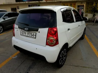 Kia Morning 2011, 107835 км, за 1568.86 USD